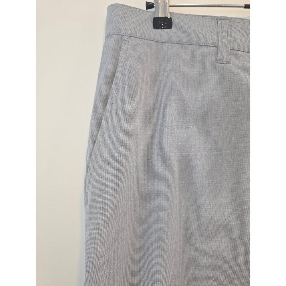 Travis Mathew Grey Stretch Shorts Size 40, NWT - Picture 3 of 9